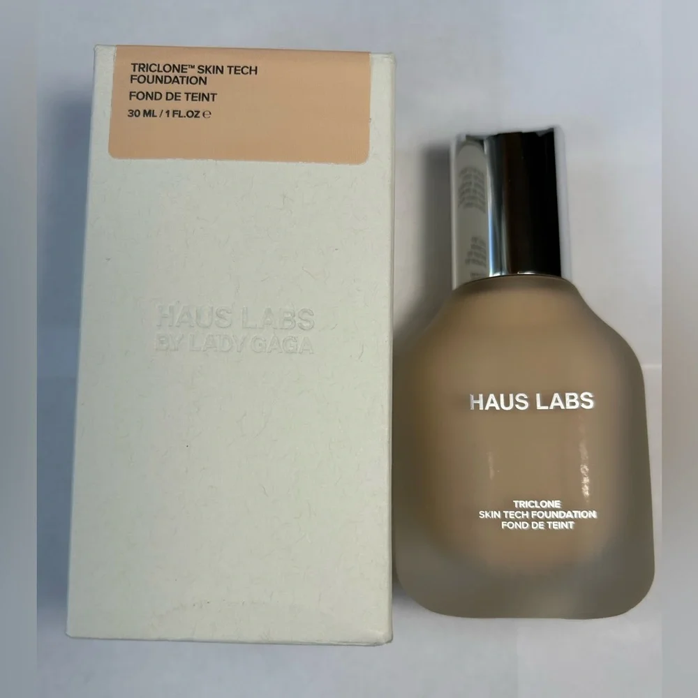 NWT🌷#110 - Haus Labs Triclone Skin Tech Medium Coverage Foundation